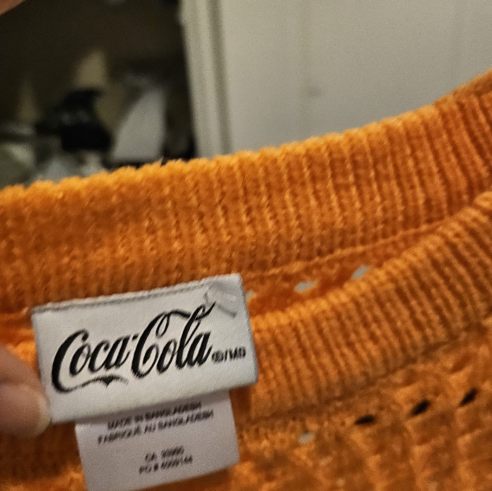 Orange top - Picture 3 of 4